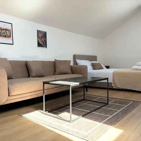 Promo Studio Apartment Pirot Exterior photo